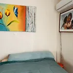 Predio Na Atlantica, Pe Na Areia